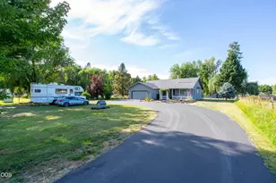 3326 Leonard Rd, Grants Pass, OR 97527 - Photo 7