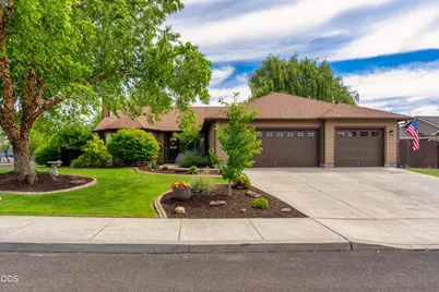 1922 NW Wildflower Place, Redmond, OR 97756 - Photo 1