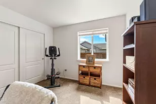 1922 NW Wildflower Pl, Redmond, OR 97756 - Photo 29