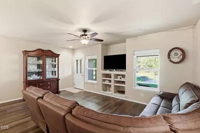 820 N Hindeman Street, Sisters, OR 97759 - Photo 17