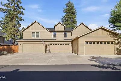 820 N Hindeman Street, Sisters, OR 97759 - Photo 9