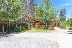 54685 Silver Fox Dr, Bend, OR 97707 - Photo 47
