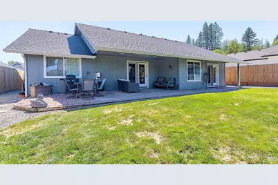 2714 SW Trinity Way, Grants Pass, OR 97527 - Photo 29