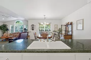 524 SW Anique Ln, Grants Pass, OR 97526 - Photo 7