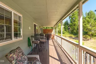 141 N Lappland Dr, Grants Pass, OR 97527 - Photo 37