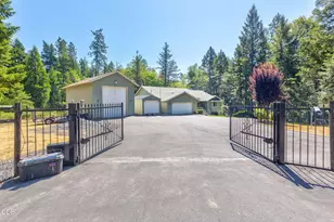 141 N Lappland Dr, Grants Pass, OR 97527 - Photo 51
