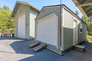 141 N Lappland Dr, Grants Pass, OR 97527 - Photo 61