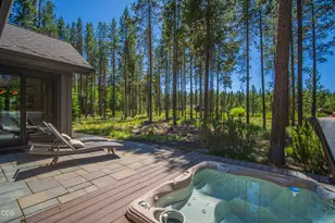 56240 Trailmere Cir, Bend, OR 97707 - Photo 63