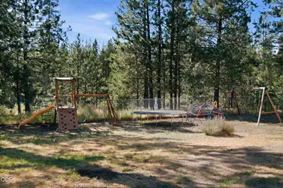 138754 Michigan Avenue, Gilchrist, OR 97737 - Photo 27