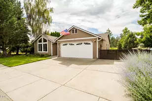 3775 SW Ben Hogan Dr, Redmond, OR 97756 - Photo 29