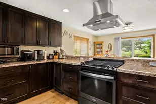3775 SW Ben Hogan Dr, Redmond, OR 97756 - Photo 9