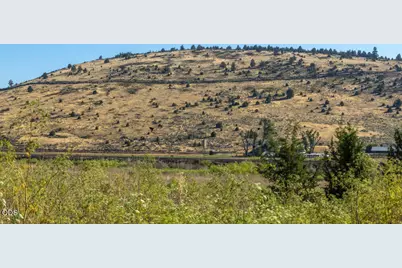 N Hwy 97, Klamath Falls, OR 97601 - Photo 1