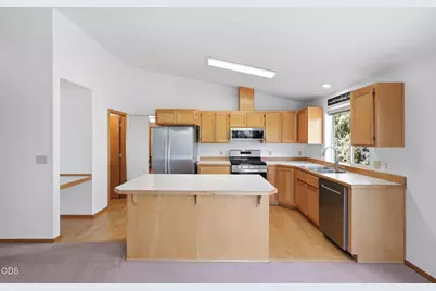 2058 NE Hollow Tree Lane, Bend, OR 97701 - Photo 15