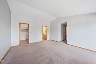 2058 NE Hollowtree Ln, Bend, OR 97701 - Photo 33