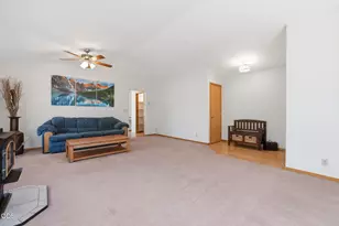 2058 NE Hollowtree Ln, Bend, OR 97701 - Photo 11