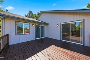 2058 NE Hollowtree Ln, Bend, OR 97701 - Photo 23