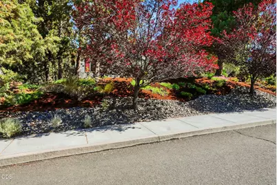 2058 NE Hollow Tree Lane, Bend, OR 97701 - Photo 3