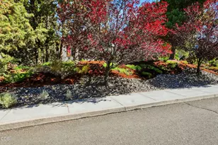 2058 NE Hollowtree Ln, Bend, OR 97701 - Photo 3