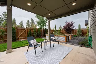21241 SE Golden Market Ln, Bend, OR 97702 - Photo 5