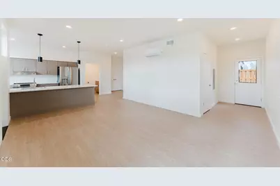 155 NW 17th Street #100, Redmond, OR 97756 - Photo 3
