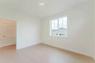 155 NW 17th St, Redmond, OR 97756 - Photo 25
