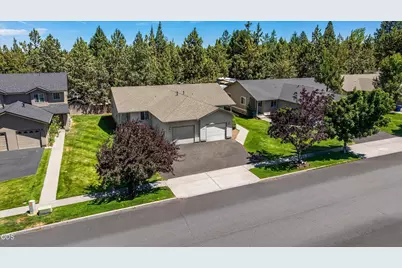 726 NE Savannah Drive, Bend, OR 97701 - Photo 17