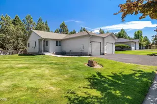 726 NE Savannah Dr, Bend, OR 97701 - Photo 5