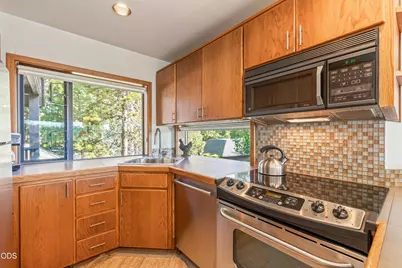 19717 SW Mount Bachelor Drive #426, Bend, OR 97702 - Photo 9