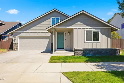408 NW 24th Place, Redmond, OR 97756 - Photo 3