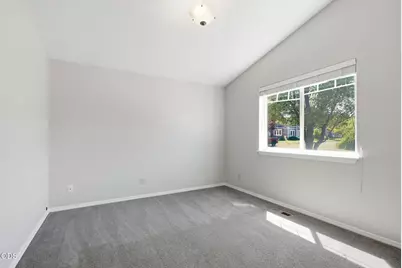 408 NW 24th Place, Redmond, OR 97756 - Photo 15