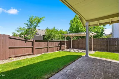 408 NW 24th Place, Redmond, OR 97756 - Photo 25