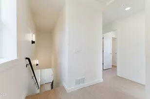 317 NW 17th St, Redmond, OR 97756 - Photo 13