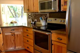 737 Pinecrest Dr, Grants Pass, OR 97526 - Photo 11