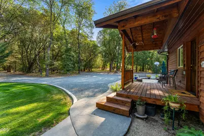 737 Pinecrest Drive, Grants Pass, OR 97526 - Photo 5