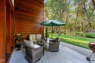 737 Pinecrest Dr, Grants Pass, OR 97526 - Photo 45