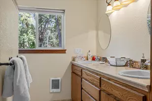 737 Pinecrest Dr, Grants Pass, OR 97526 - Photo 37
