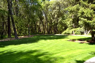737 Pinecrest Dr, Grants Pass, OR 97526 - Photo 5