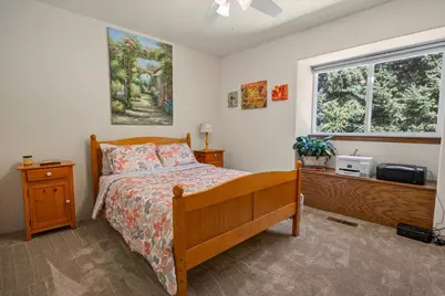 737 Pinecrest Drive, Grants Pass, OR 97526 - Photo 27