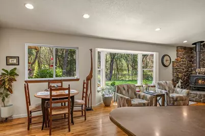 737 Pinecrest Drive, Grants Pass, OR 97526 - Photo 19
