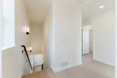 317 NW 17th Street #4, Redmond, OR 97756 - Photo 13