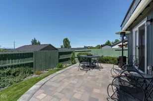 339 Southwest 33rd Drive, Redmond, OR 97756 - Photo 23