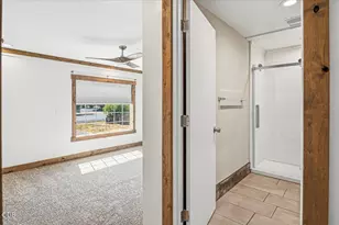 645 NW 7th St, Redmond, OR 97756 - Photo 25
