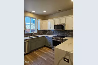 1320 NE 3rd Street, Redmond, OR 97756 - Photo 5