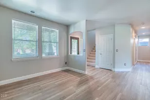 1320 NE 3rd St, Redmond, OR 97756 - Photo 5
