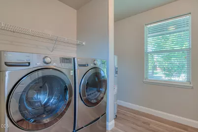 1320 NE 3rd Street, Redmond, OR 97756 - Photo 27