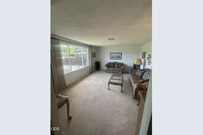 1711 Alcan Drive, Medford, OR 97504 - Photo 7