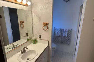1711 Alcan Dr, Medford, OR 97504 - Photo 9