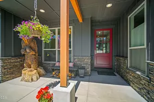 54635 Silver Fox Dr, Bend, OR 97707 - Photo 3