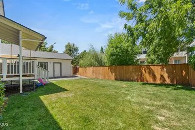 975 Beverly Way, Jacksonville, OR 97530 - Photo 35