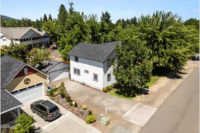 975 Beverly Way, Jacksonville, OR 97530 - Photo 39